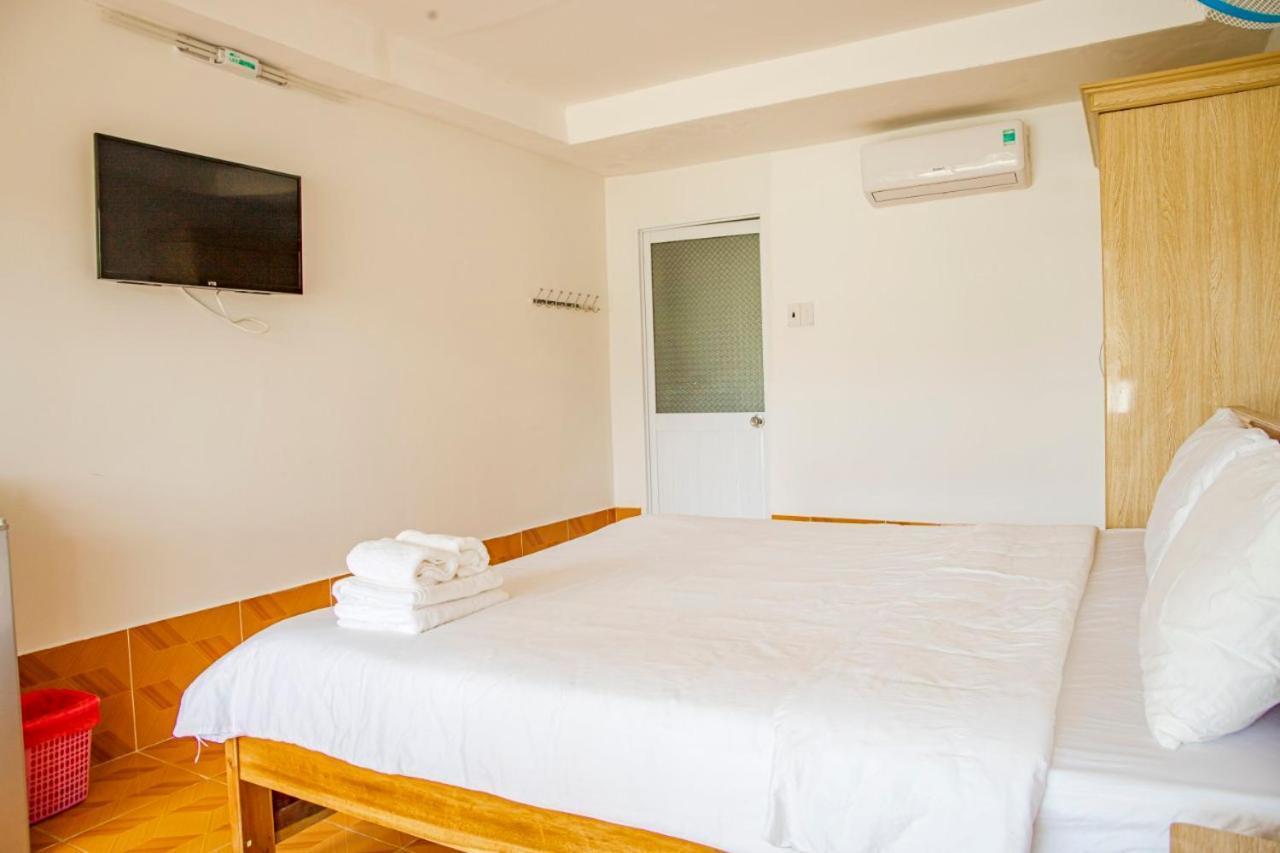 Thien Tan Hotel Chi Khu Co Ong Exterior photo