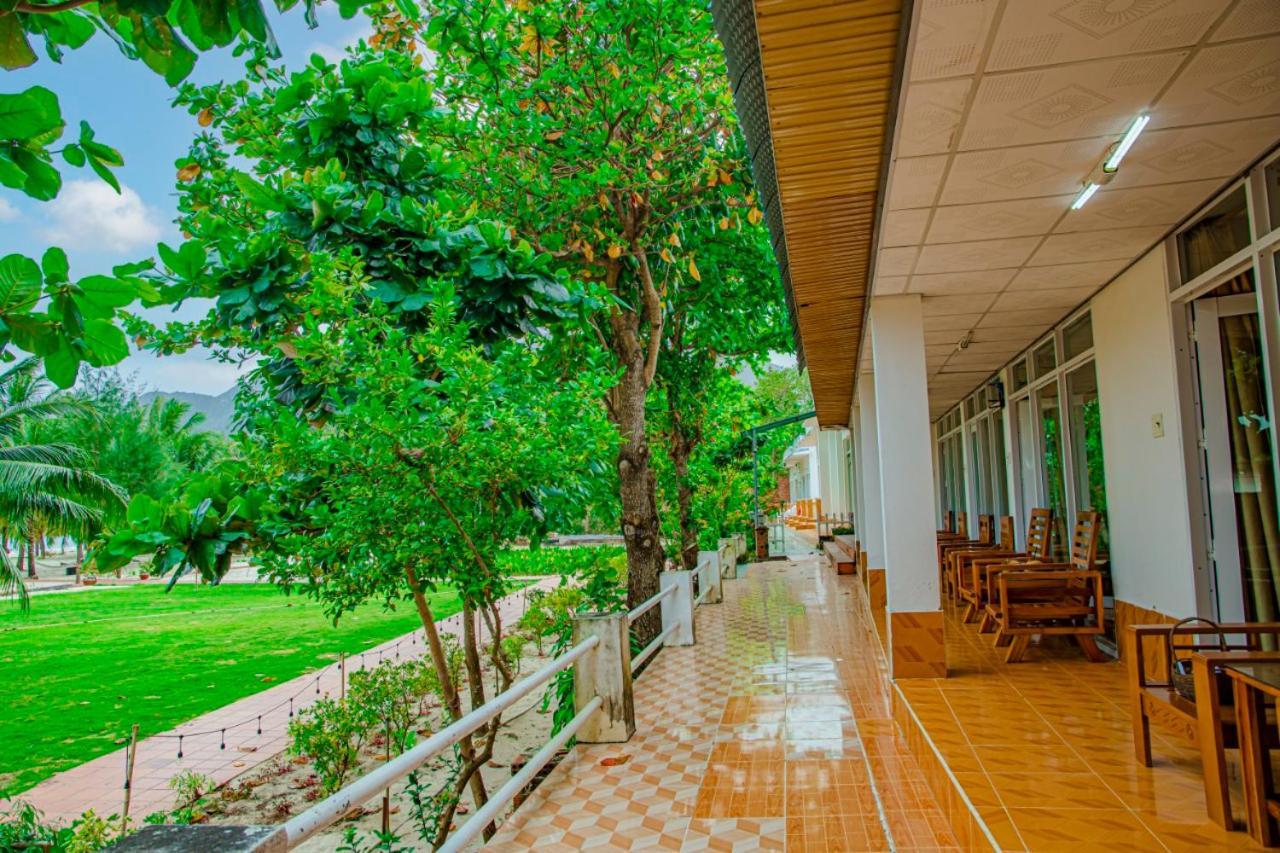 Thien Tan Hotel Chi Khu Co Ong Exterior photo