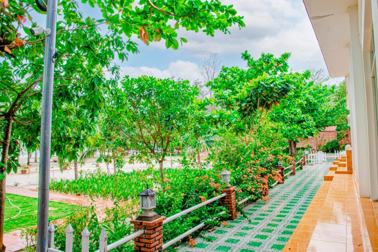 Thien Tan Hotel Chi Khu Co Ong Exterior photo