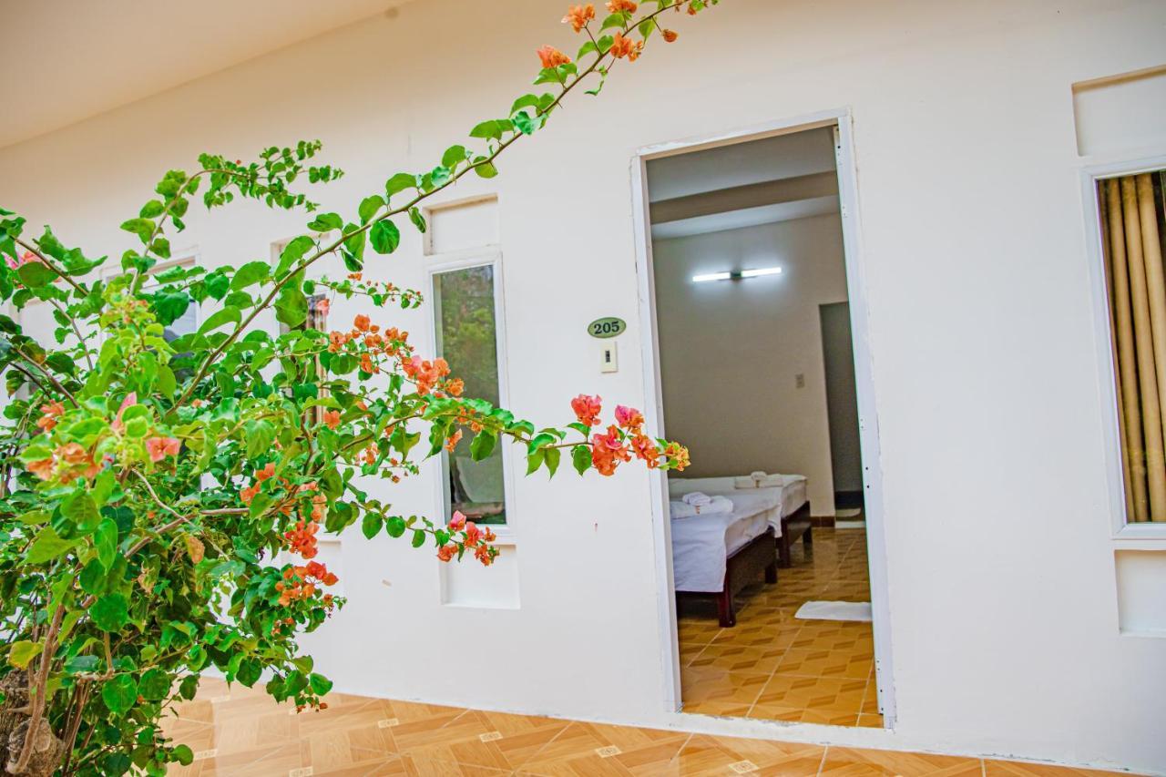 Thien Tan Hotel Chi Khu Co Ong Exterior photo