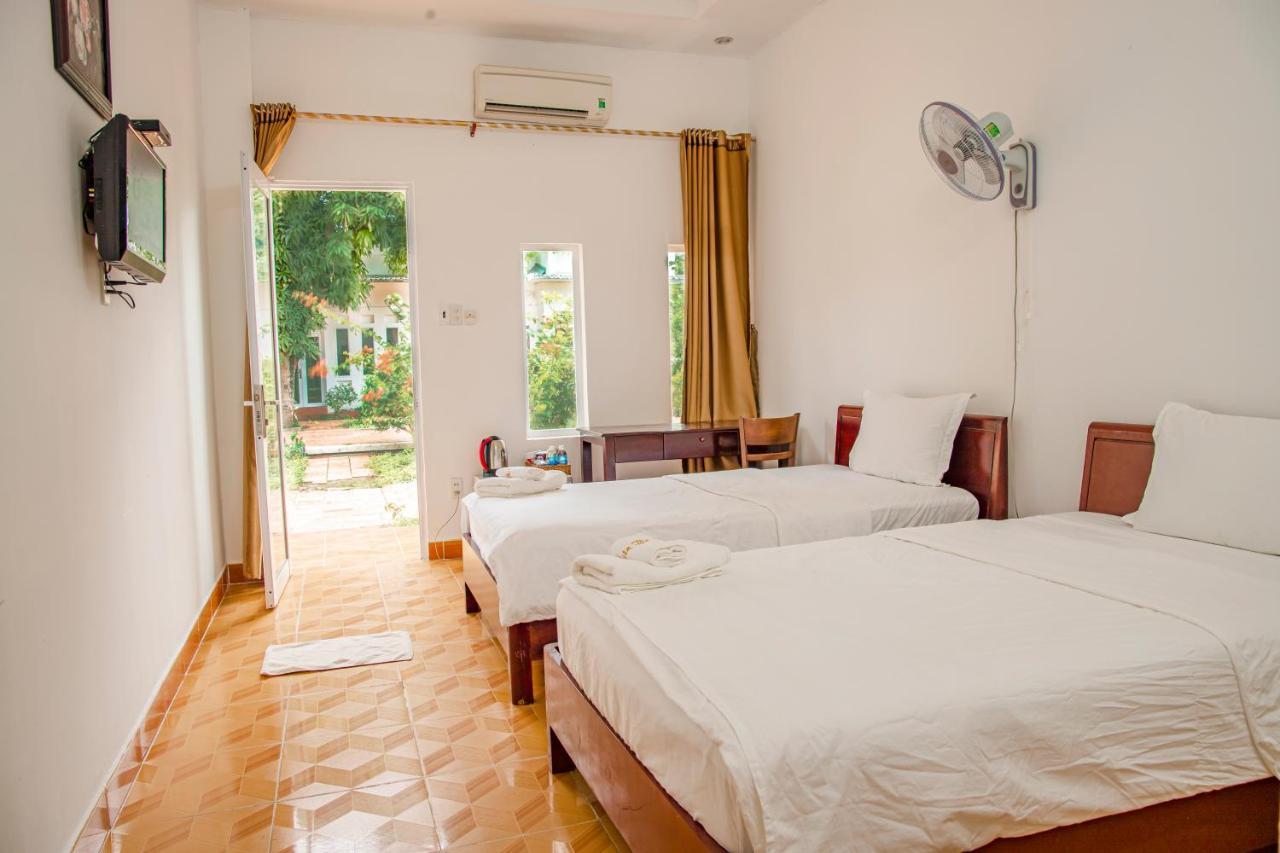 Thien Tan Hotel Chi Khu Co Ong Exterior photo